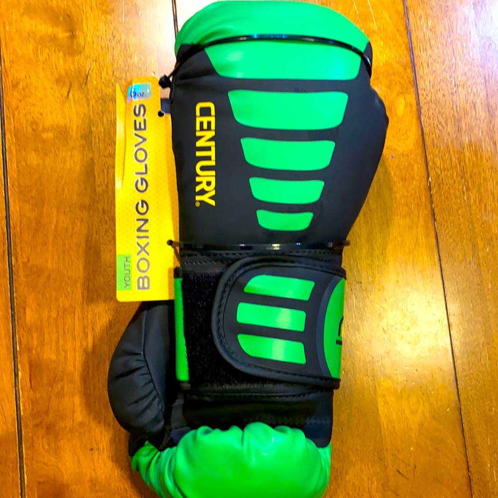 Century Youth Boxing Gloves New NWT Green Black